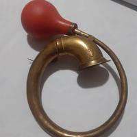 Corno d'epoca in ottone