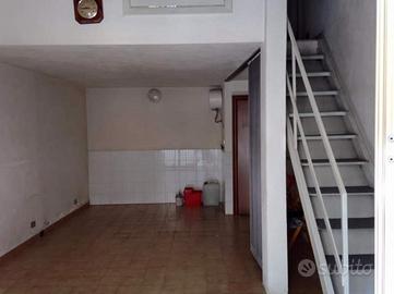 Box auto con soppalco abitabile