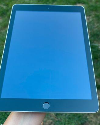 Ipad 5a generazione A1822 128 GB