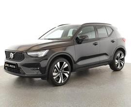 VOLVO XC40 B4 ULTIMATE DARK LED PANO NAVI ACC