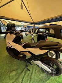 X-Adv 750 VEDNUTO