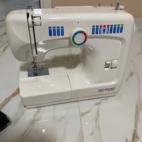 Macchina da cucire NUOVA