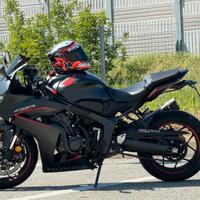 Honda CBR 650R E-Clutch