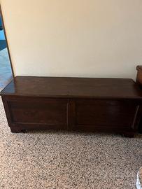 Cassapanca in legno
