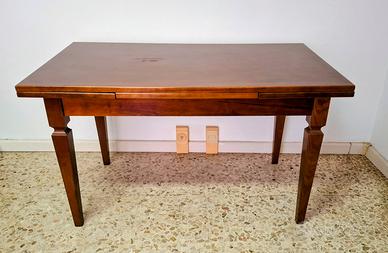 Tavolo in legno