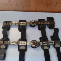 Tutore ortopedico lungo articolato