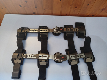 Tutore ortopedico lungo articolato