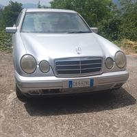 Mercedes e 250d w210