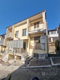 Quadrilocale con box auto Ingresso indipendente