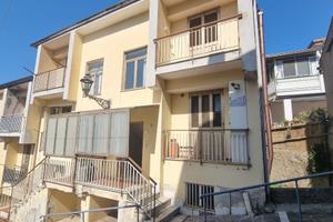 Quadrilocale con box auto Ingresso indipendente