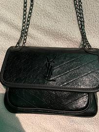 borsa nera in pelle
