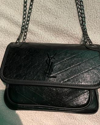 borsa nera in pelle