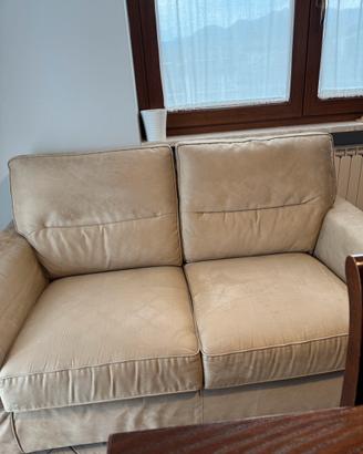 Divano 2 posti poltrona e sofa’.