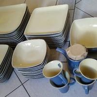 Servizio di piatti in porcellana per 12 persone