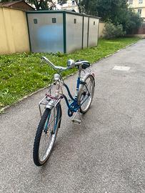 bici azzurra