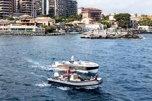 Noleggio gommone e barca a motore 40 CV