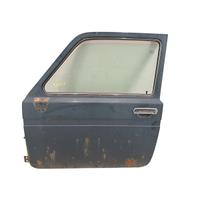 Porta anteriore sinistra Lada Niva 1.7 B del 2006