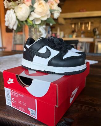 Scarpe bambino Nike Dunk low- come nuove