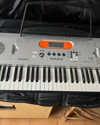 Tastiera medeli a batteria