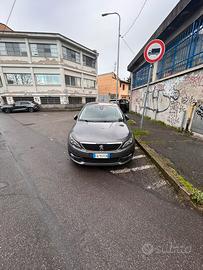 Peugeot 308 SW - S&S - Business Eat8 - 120.000km