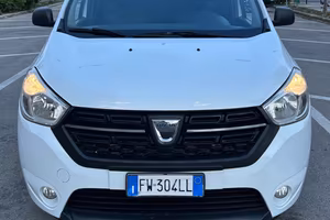 Dacia Lodgy 1.5 Blue dCi 8V 95CV 7 posti Essential