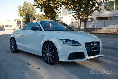 Audi TT Roadster 2.0 TDI QUATTRO  del 2009 (leggi)