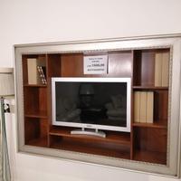 Porta tv sospeso