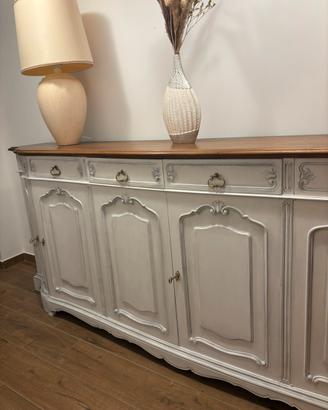 Credenza