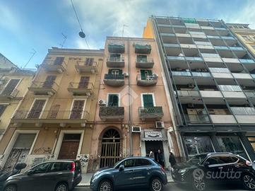 3 LOCALI A BARI