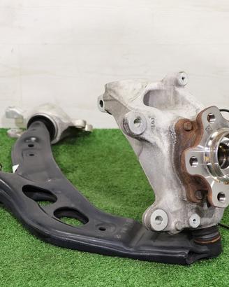 BMW F70 U06 Mozzo fusello anteriore sinistro
