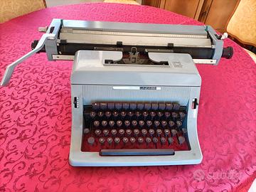 Olivetti  Linea 88 macchina da scrivere