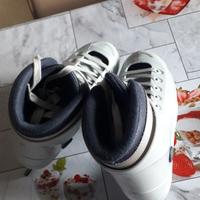Pattini per pattinare sul ghiaccio