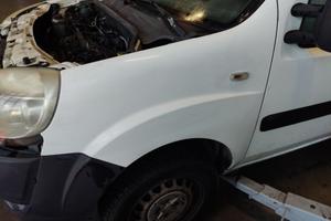 Parafango sinistro FIAT DOBLO del 2008