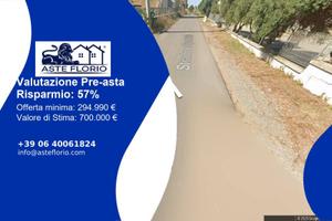 Immobile in asta di 700 m² con più di 5 locali a A
