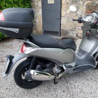 Scooter Aprilia Scarabeo 300 S