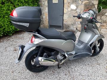 Scooter Aprilia Scarabeo 300 S