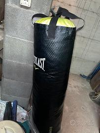 Sacco da boxe nuovo