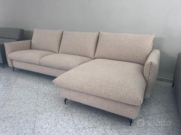 DIVANO LETTO CON PENISOLA
