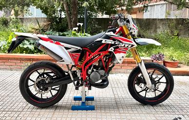 Valenti Racing 50 Super Motard + kit racing