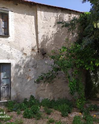 Rudere di casa indipendente a corte con giardino