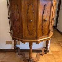 Mobile bar in legno intarsiato 900