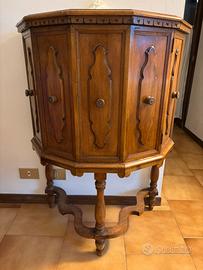 Mobile bar in legno intarsiato 900