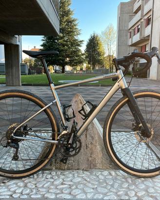 Bici Gravel Cannondale Topstone