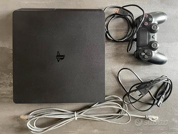 PlayStation 4 Slim 1TB + Controller + 2 Giochi