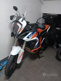 KTM sadv 1290 R