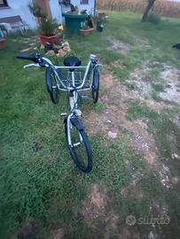 Triciclo per adulti