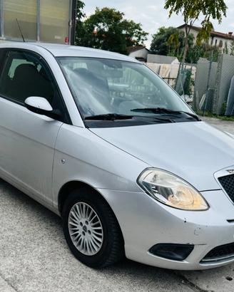 Lancia Ypsilon 1.2 Oro Plus