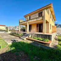 Porzione di bifamiliare in via Magellano