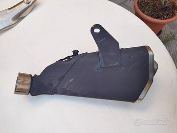 scarico originale Kawasaki Z900 anno 2026