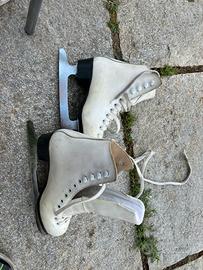 Pattini artistici per ghiaccio AXEL NUMERO 33